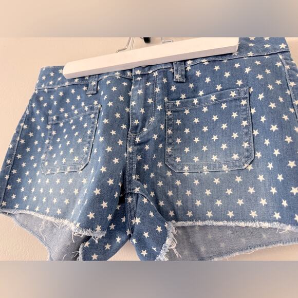 NWT Arizona Jean Co. Star Print Dark Denim Shorts - Picture 2 of 6